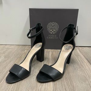 Size 7 black Vince Camuto heels